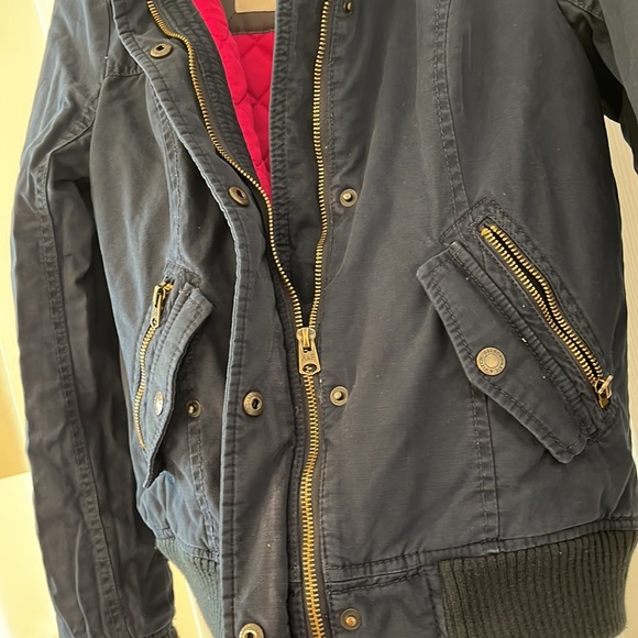Abercrombie & Fitch Jacket! Size Small! 🥰 - Picture 6 of 11